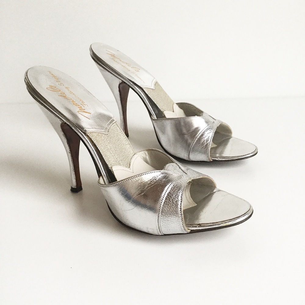 VINTAGE 50s Silver leather mules ‘spring-o-later’